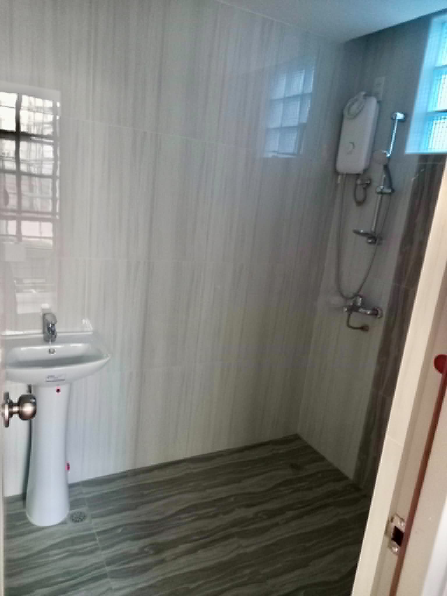 Brand-New Townhouse — Mustang St., Fairview, QC — photo 5 of 24