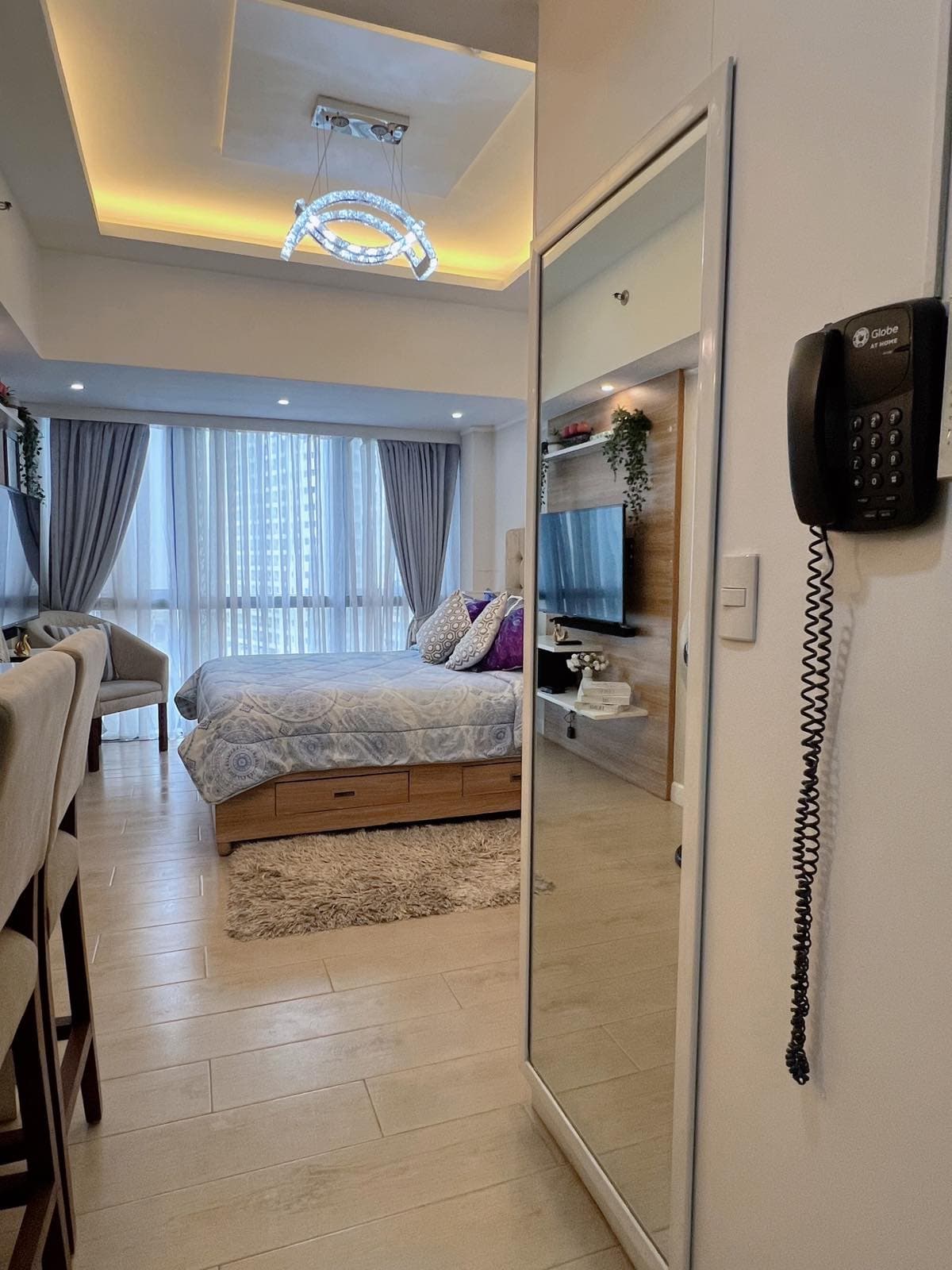Eastwood City, QC Condo ā photo 4 of 14