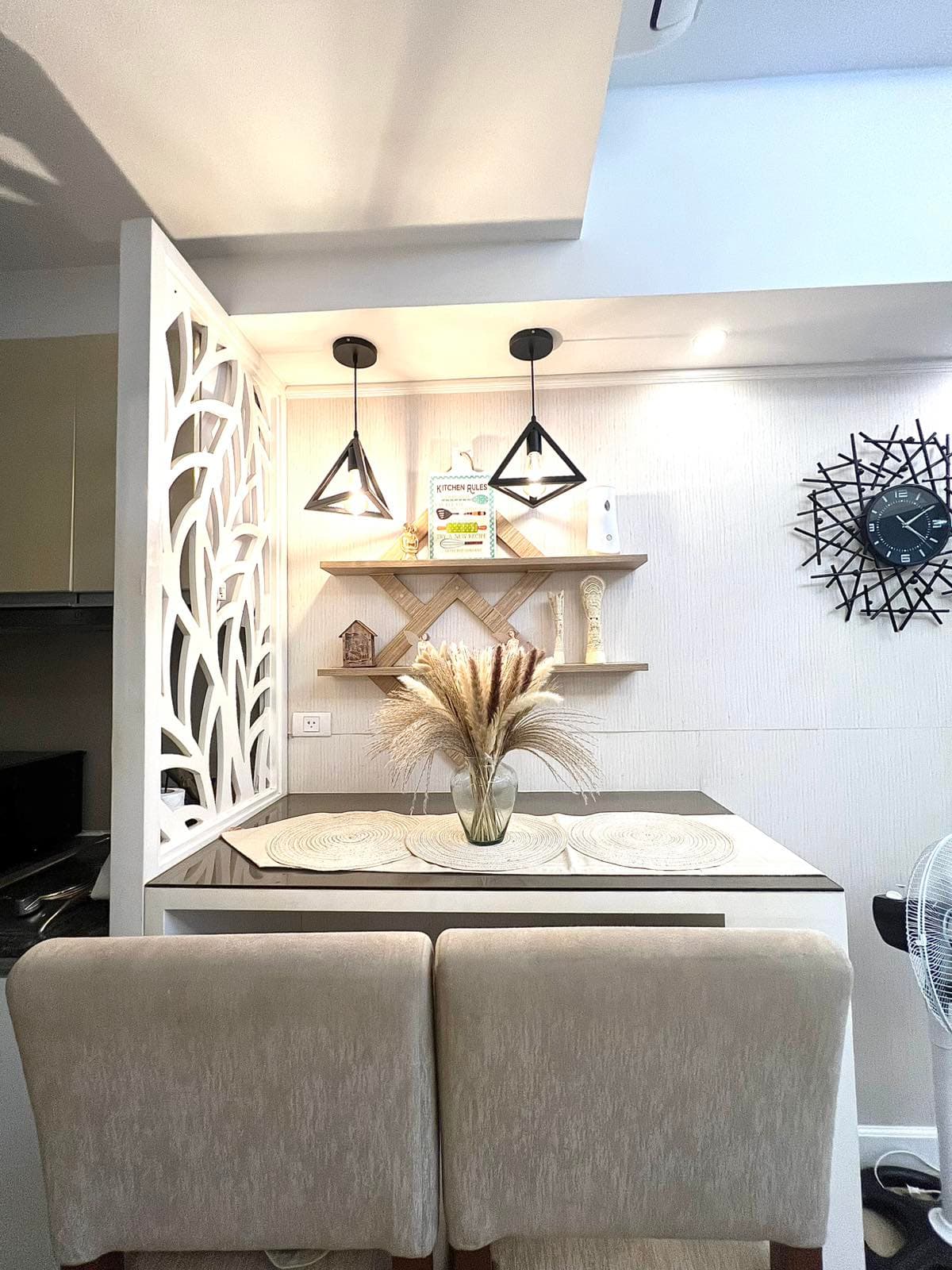Eastwood City, QC Condo ā photo 8 of 14