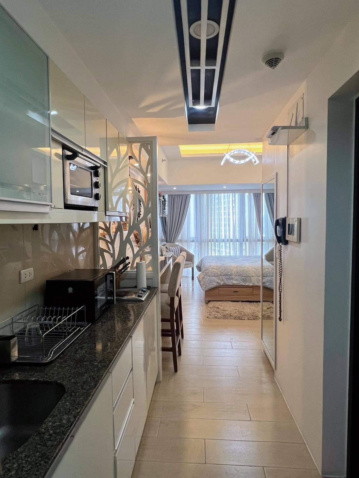 Eastwood City, QC Condo ā photo 9 of 14