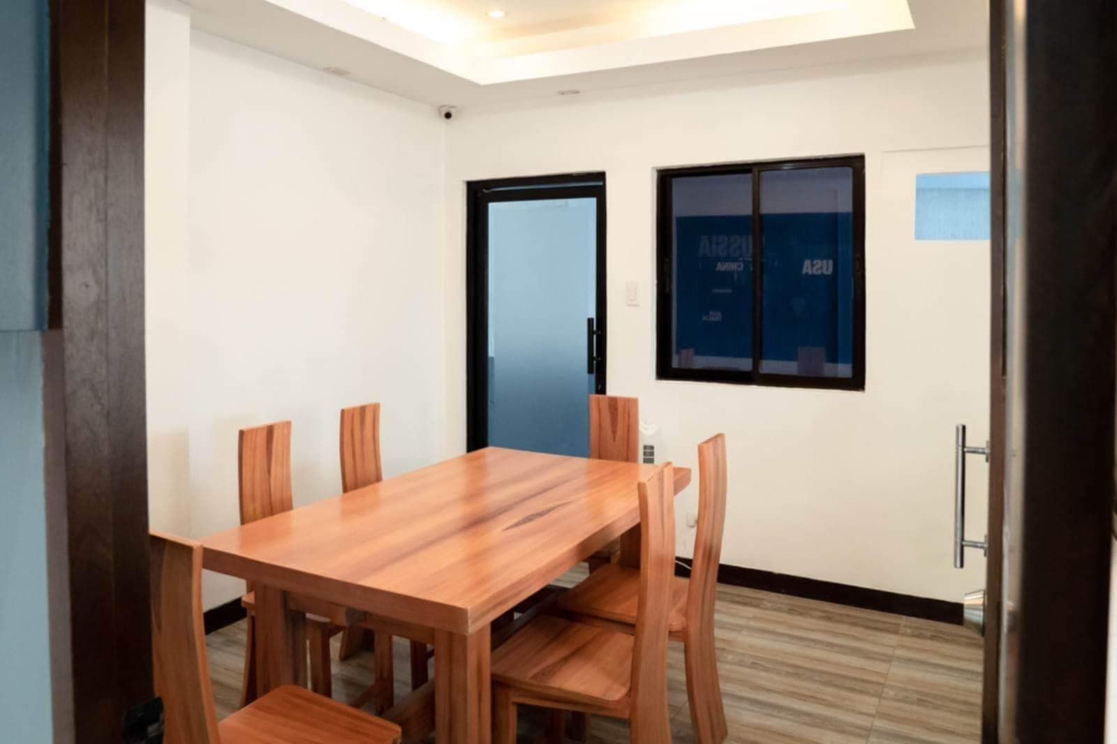 Mandaluyong Property (Income-generating) — photo 6 of 16
